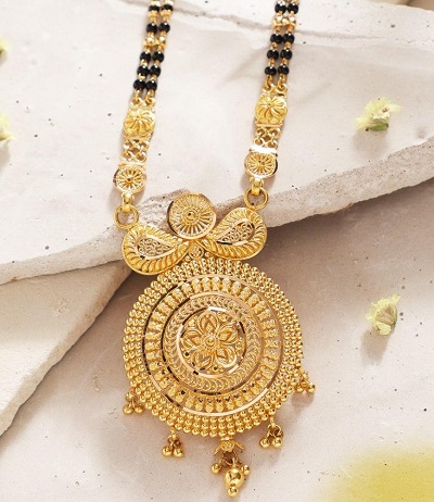 Very heavy 40 gram mangalsutra pendant idea