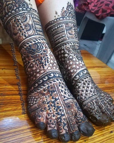 Floral Inspired Bridal Mehandi Pattern