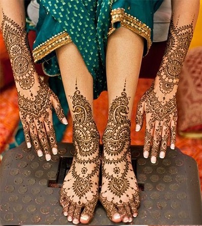 Matching Foot And Hand Mehndi Design For Brides