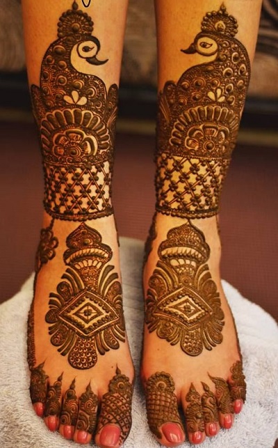 Mehandi Design With Bail Pattern