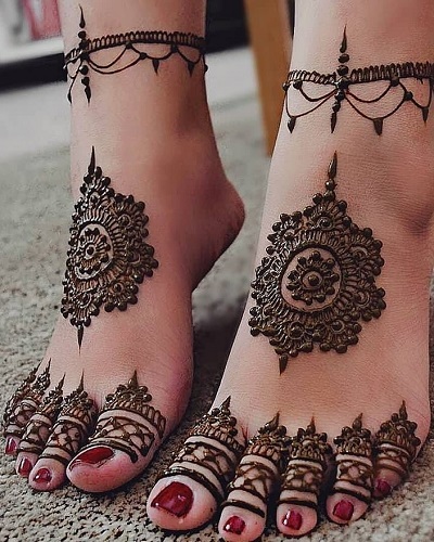 Round Circular Design For Feet Mehndi