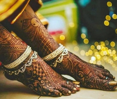 Stylish Indian Bridal Mehndi Foot Design