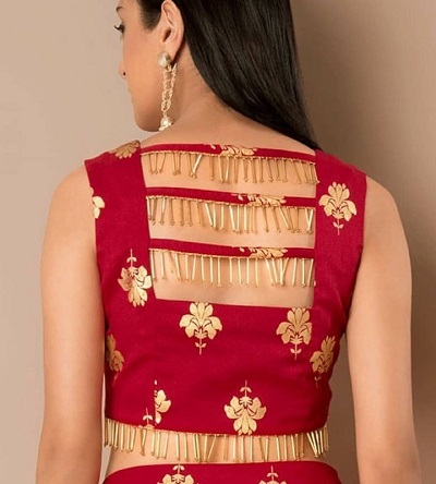 Sleeveless silk saree blouse design for the back