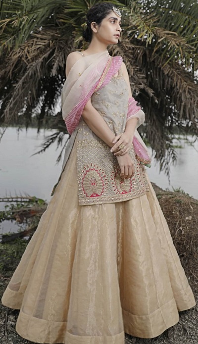Stunning pearl white color lehenga and short kurti with dupatta. | ladies  lancha | designer choli | wedding lehenga choli | 2020-12-23