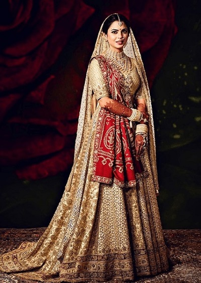 Attractive Gold Bridal Lehenga With Red Dupatta