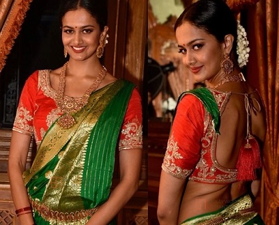 Traditional Red And Green Banarasi Saree Blouse Pattern