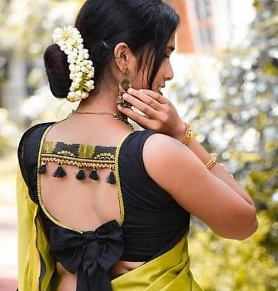 Stylish Back Pattern Design With Tassels And Bow