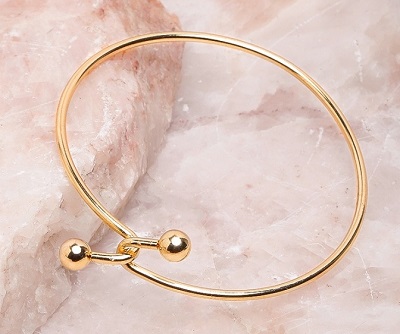Simple inter twisted Bracelet for women