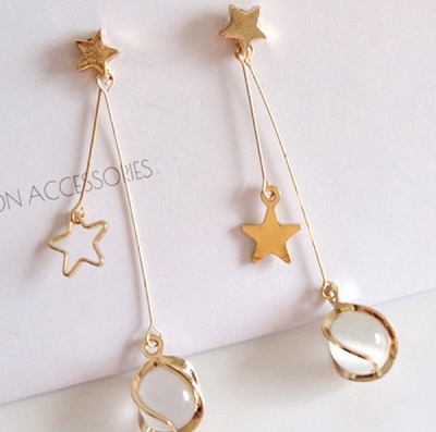 Thin double chain earrings with stone and star