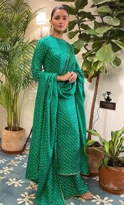 50 Latest Bridal Mehendi Dress Designs For 2022