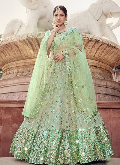 We are Obsessed with these Glimmering Mirror Work Lehengas for Mehendi  Function!