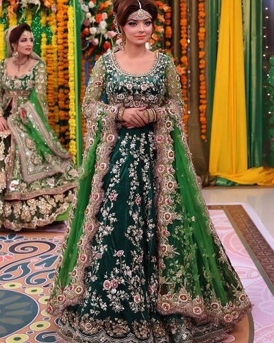 Very Heavy Green Colour Day Mehendi Ceremony Dress For Bride