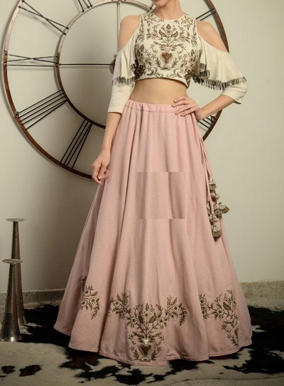 Top 5 gorgeous crop top lehengas that every woman wants to wear