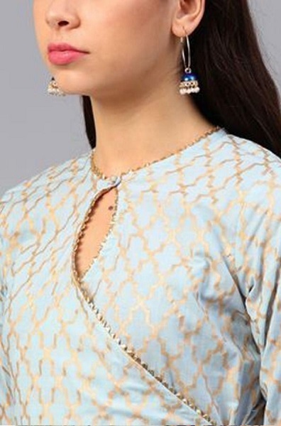 Keyhole neckline design on an angrakha Kurti pattern