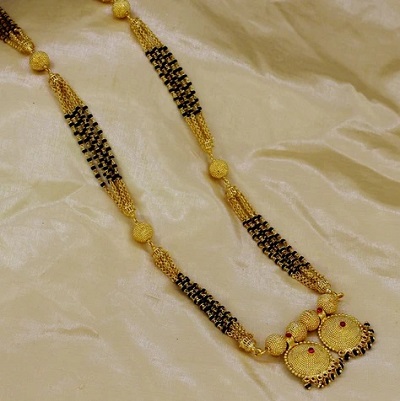 Stylish gold multiple beaded side chain mangalsutra design
