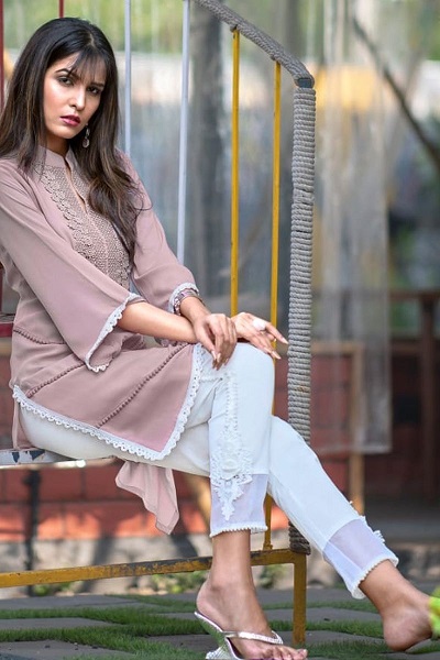 Stylish kurti pant set for parties and festivals