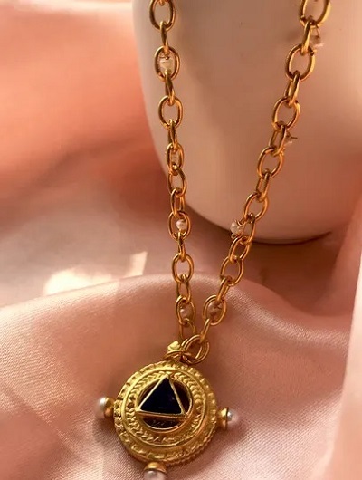 Gold Pendant With Pearl And Thick Chain For Women