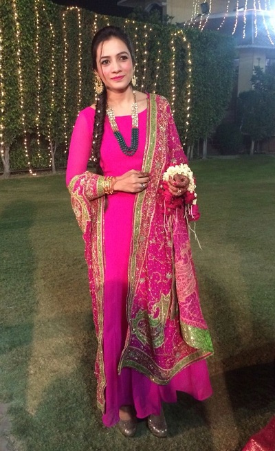 Plain Suit With Heavy Dupatta For Bridal Functions