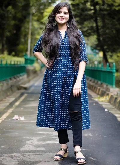 Buy online Blue Printed Straight Kurti from Kurta Kurtis for Women by  Jaipurethnicweaves for ₹679 at 58% off | 2023 Limeroad.com