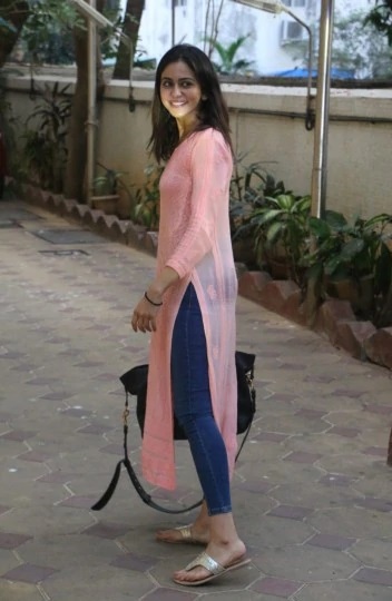 Long Kurta In Peach Colour And Blue Jeans