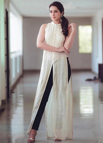 White collared long kurti with Black jeans