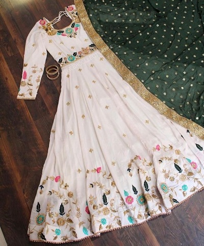 White embellished Anarkali kurta with black embellished dupatta