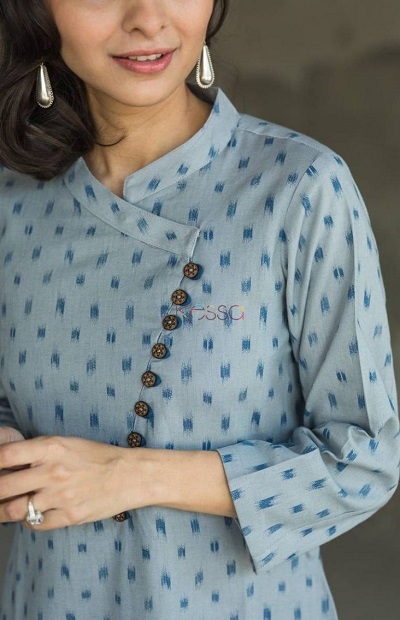 Overlapping Angrakha Style Collar Kurti Front Neck Pattern