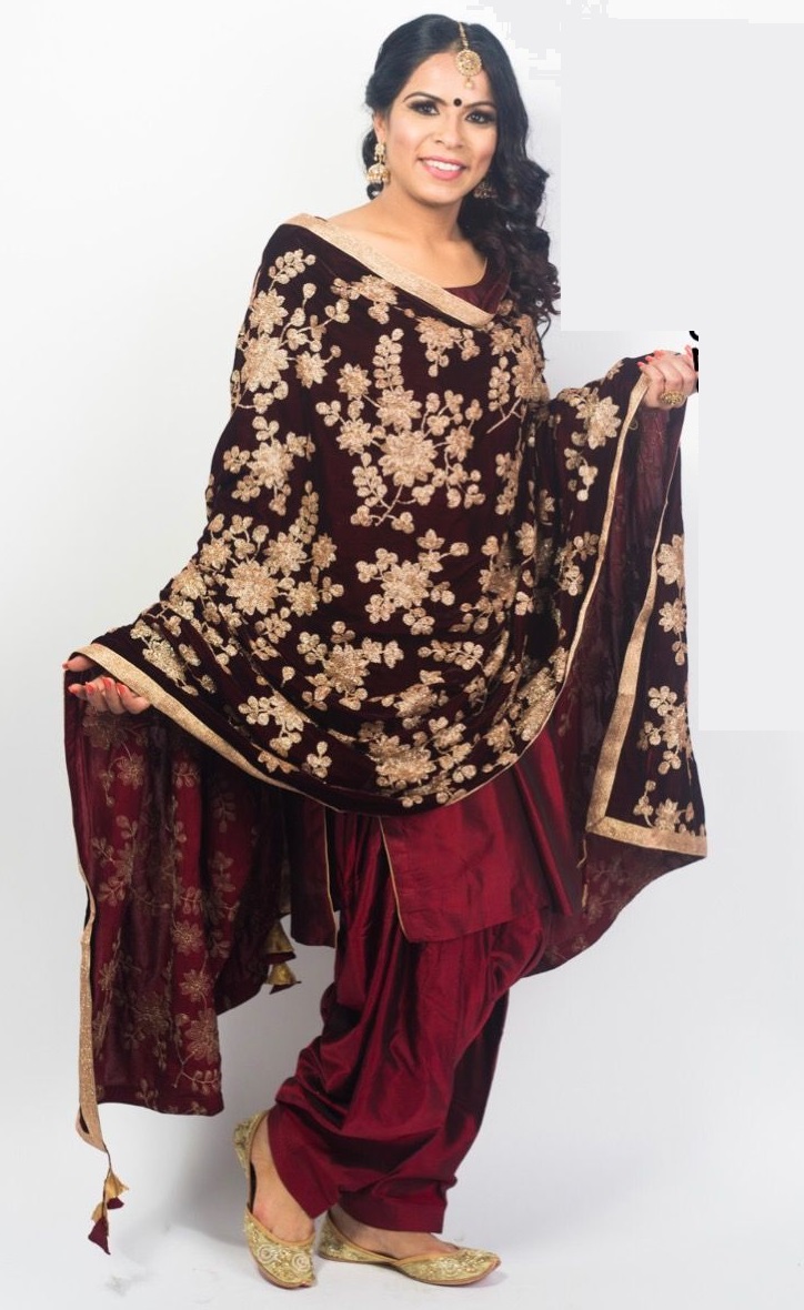 Very Heavy Designer Embroidered Maroon Velvet Dupatta Design