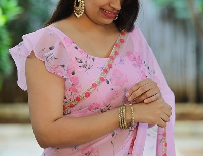 Pink ruffled short sleeve blouse for tissue sarees