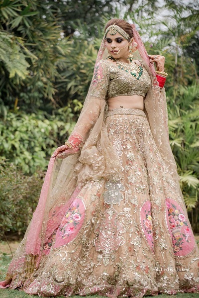 Enthralling Look Pink Color Velvet Material Stone And Zari Work Bridal –  Fabvilla