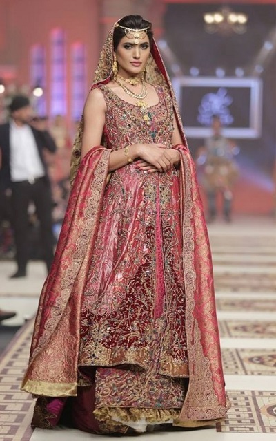 Rich Sleeveless Long Kurti Lehenga Punjabi Bridal Dress Design