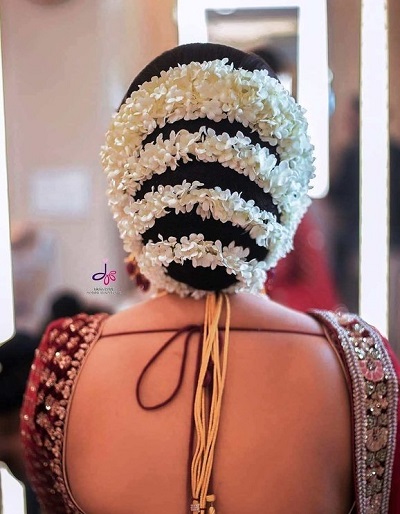 Unique gajra hairstyle for lehengas and sarees
