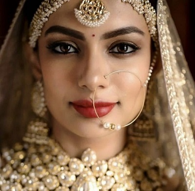 Big Hooped Simple Design Bridal Nath