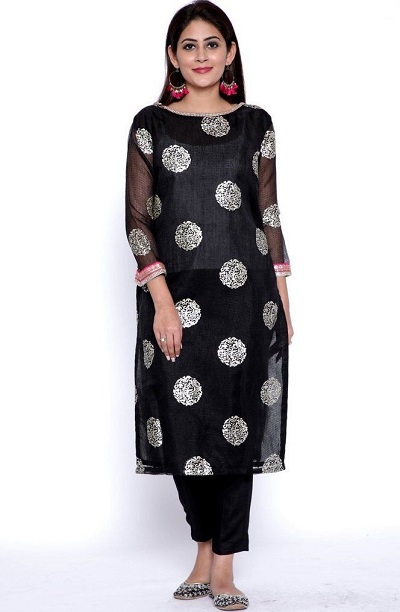 Check out the 30 boat neck sleeveless kurti designs of this festive season!