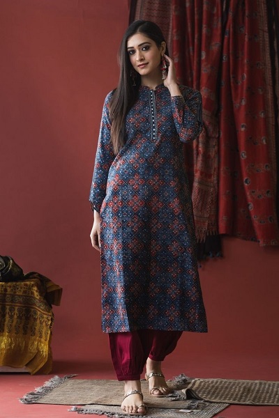 Button Work Straight Fit Kurti