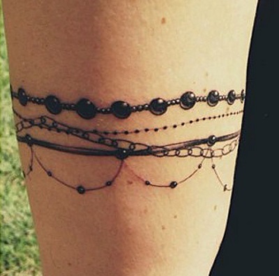 Chain And Beads Armband Tattoo