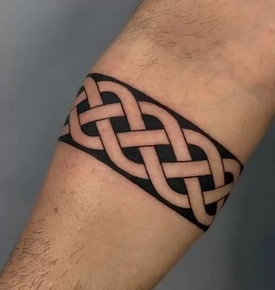 Dark Celtic Armband