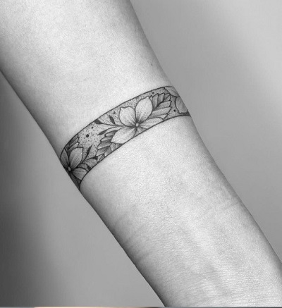 Floral Minimalist Tattoo For Female