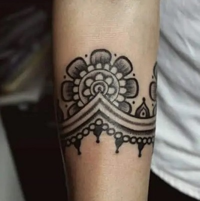 Henna Design Armband Tattoo