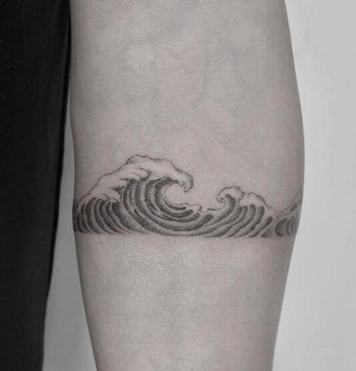 Minimal Wave Tattoo