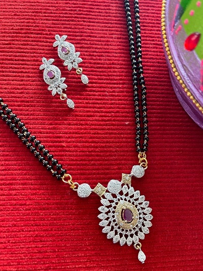 Marathi Gold And American Diamond Mangalsutra