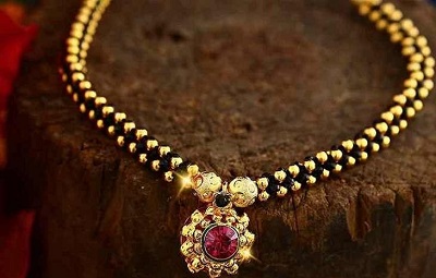 Single Stone Pendent Gold Mangalsutra