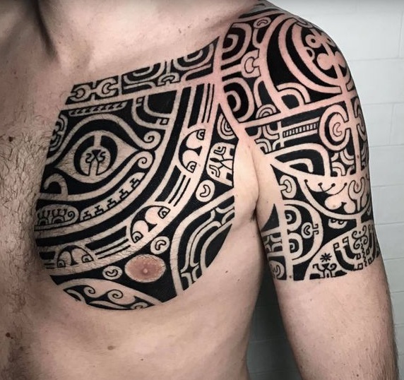 Stylish Maori Pattern Men’s Tattoo