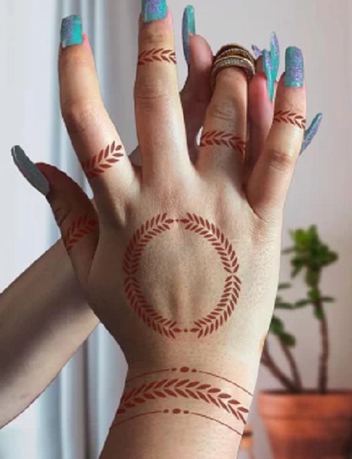 Circular Leaves Mehndi Design