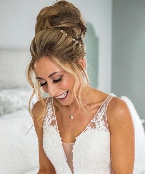 Classic Top Knot Updo For Wedding