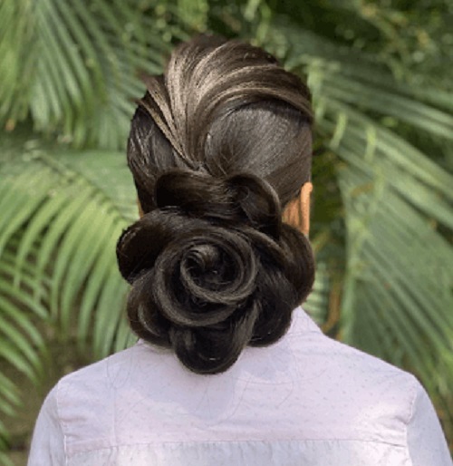 Rose Flower Shape Full Bun