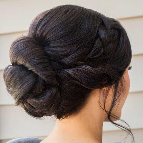 Simple Twisted Bun