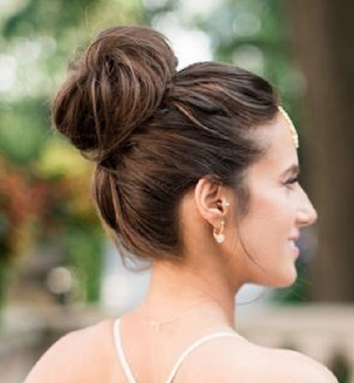 Simple Uncombed Top Knot Hair