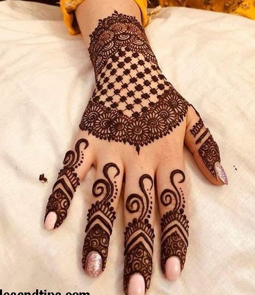 Back Hand Karwa Chauth Mehndi