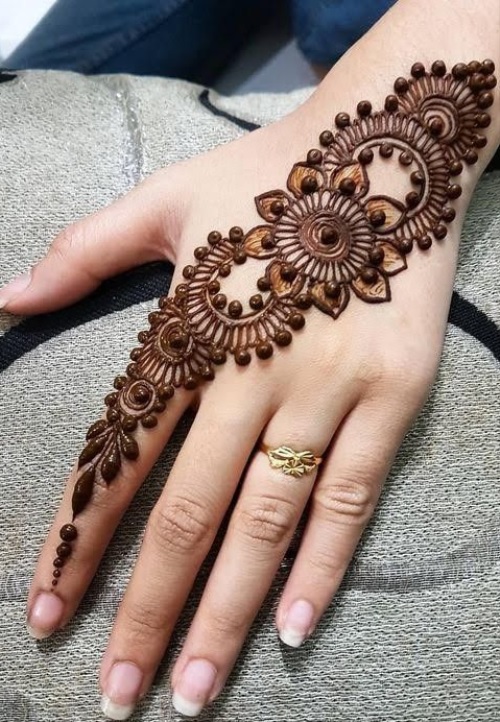 Single Line Easy Mehndi Pattern